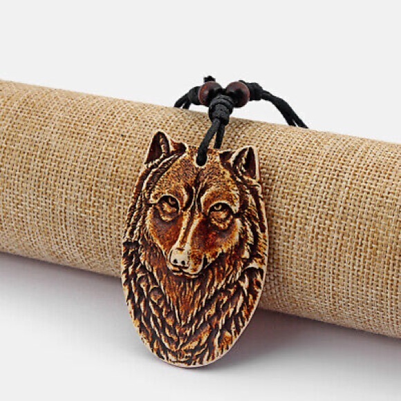New Unisex Handmade Bohemian Hawaiian Tribal Wolf Amulet Wood & Resin Necklace - Picture 7 of 8